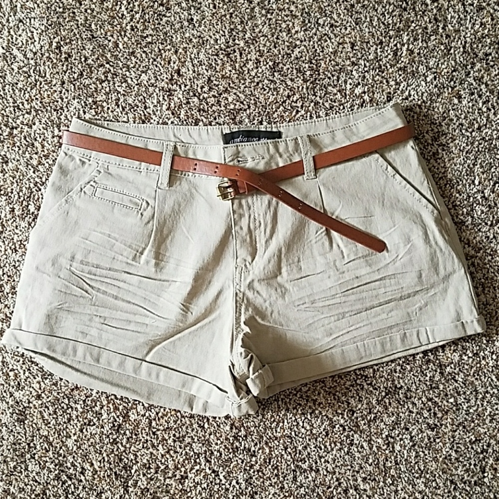 Fashion Nova Khaki shorts